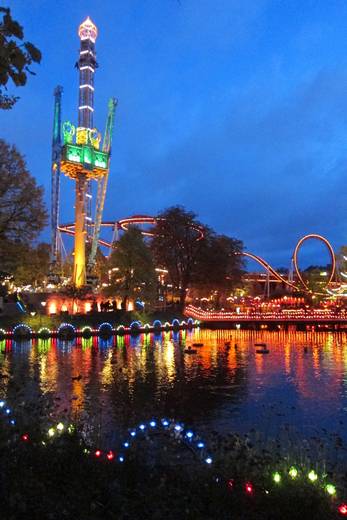 (Re)VISIONS of a Copenhagen Halloween