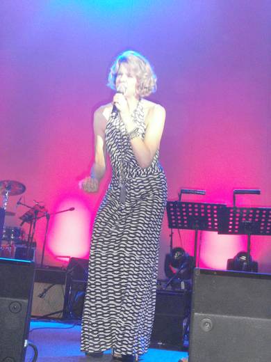 Kevyn Lettau in Concert: Eye-Catching in Philippine Designs