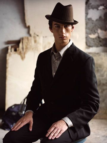 Manual Magazine · Photographer: Lilen Uy · Makeup Artist: Enat Velasco · Grooming: Mama Beya · Model: Alex Maccaskill